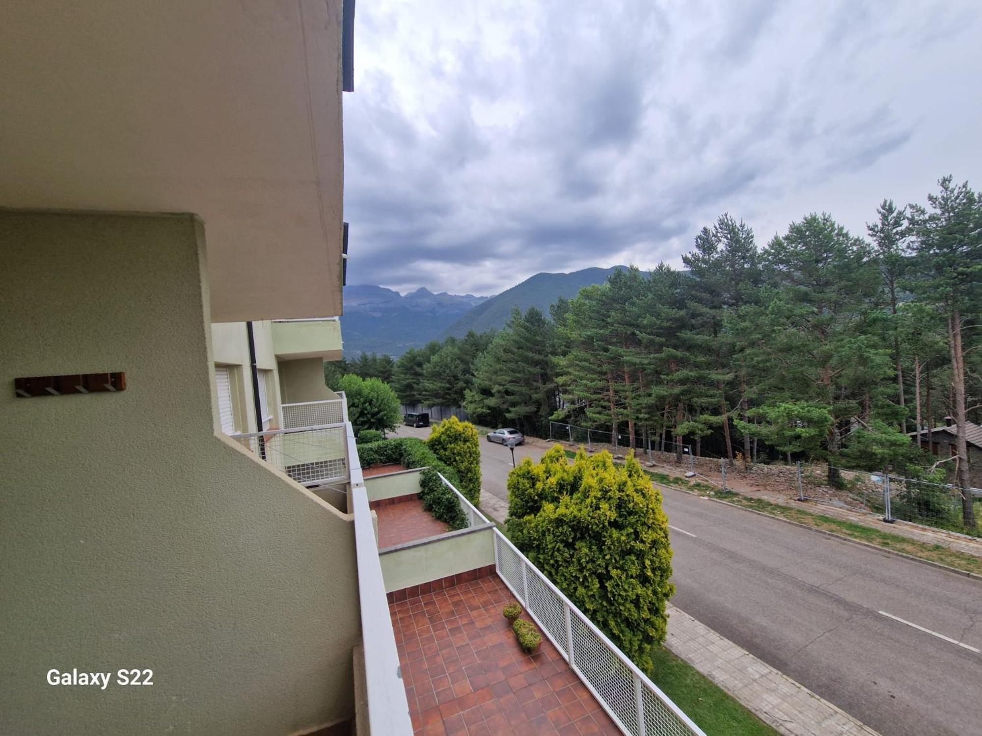 Iserias Villanua Bagian luar foto